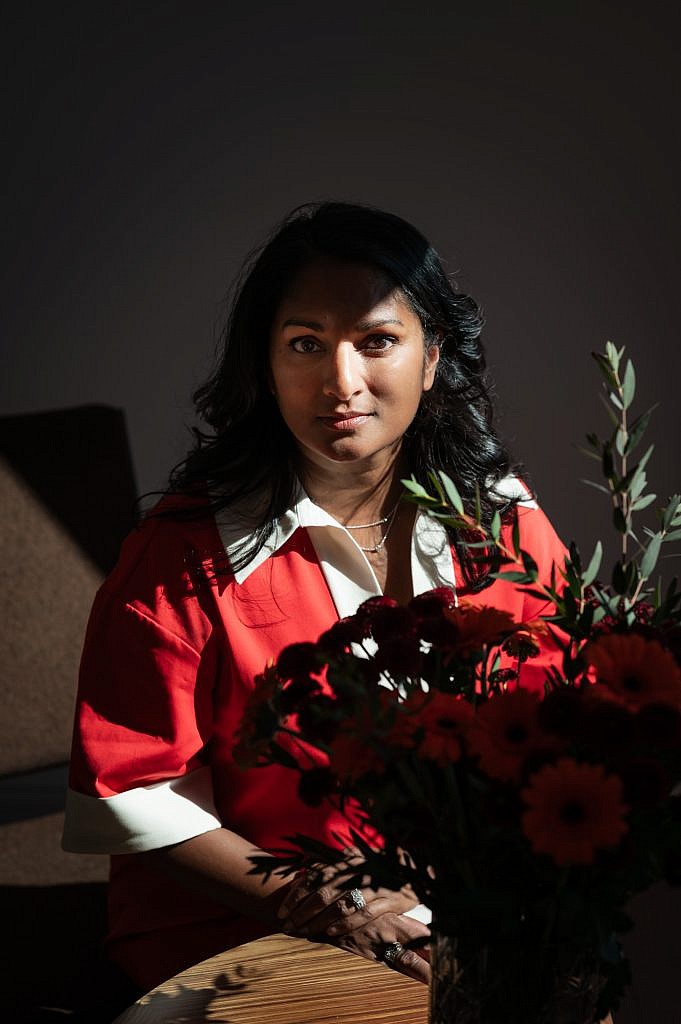 Creatief portret van coach Lissie Haers door portretfotograaf Nele Martens uit Lievegem.